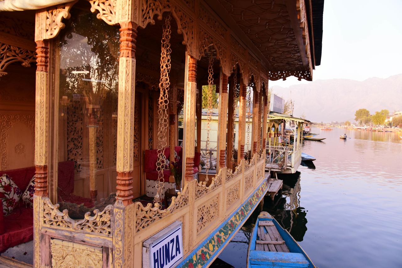 HouseBoat in Srinagar